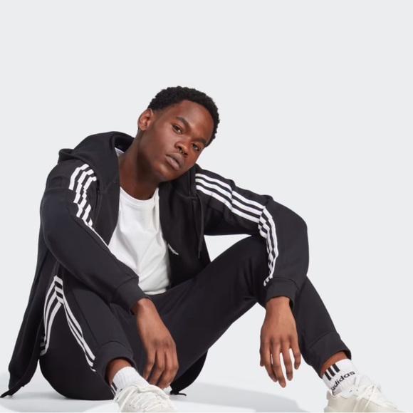 💛 bundle $20- ESSENTIALS FLEECE 3-STRIPES TAPERED CUFF PANTS - Picture 3 of 9